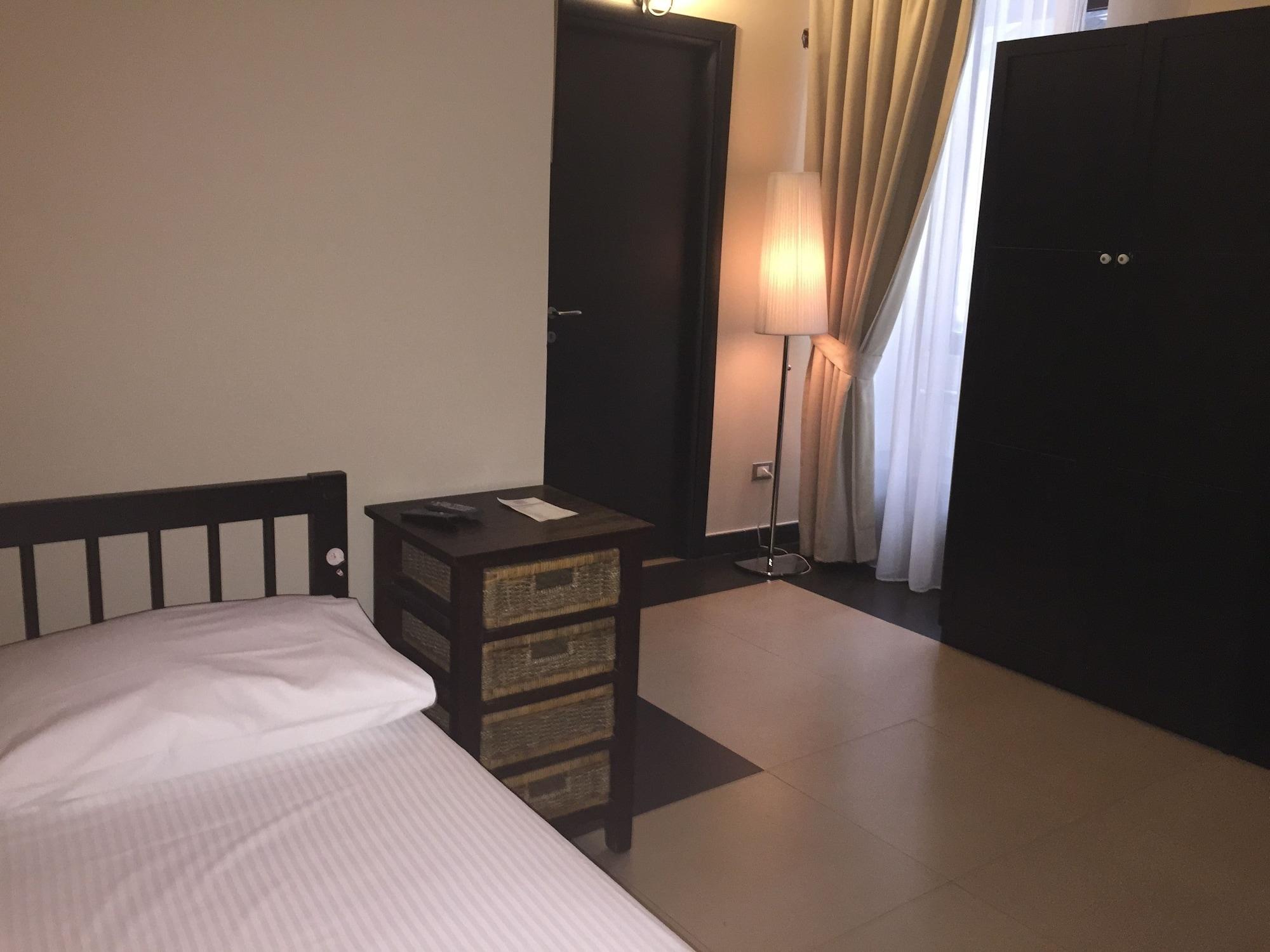 Hotel Plebiscito Aparthotel Naples Exterior photo