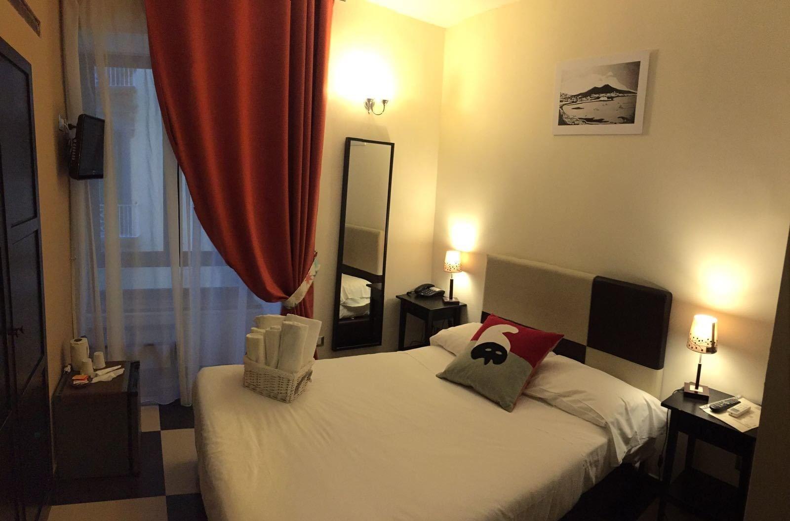 Hotel Plebiscito Aparthotel Naples Exterior photo