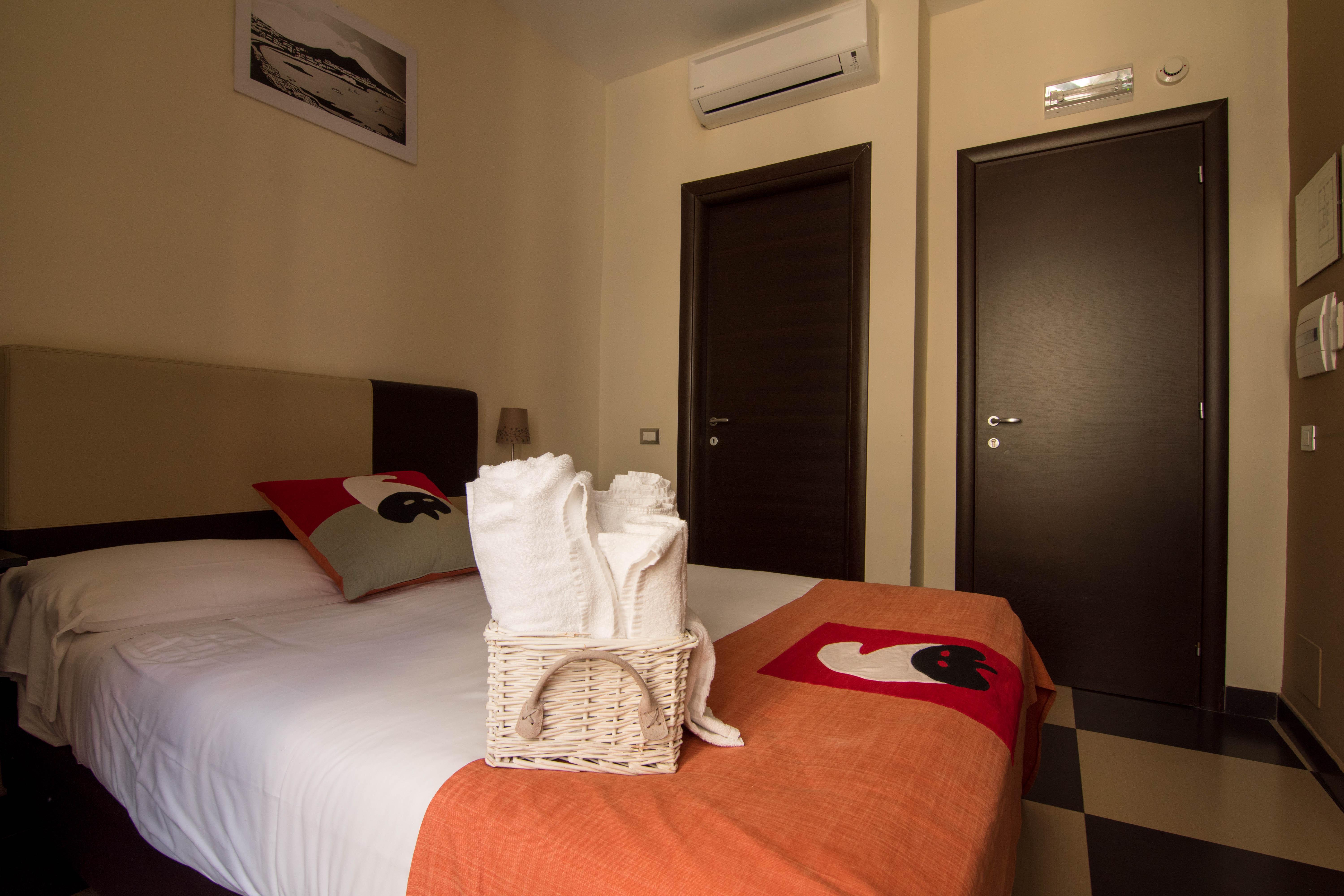 Hotel Plebiscito Aparthotel Naples Exterior photo