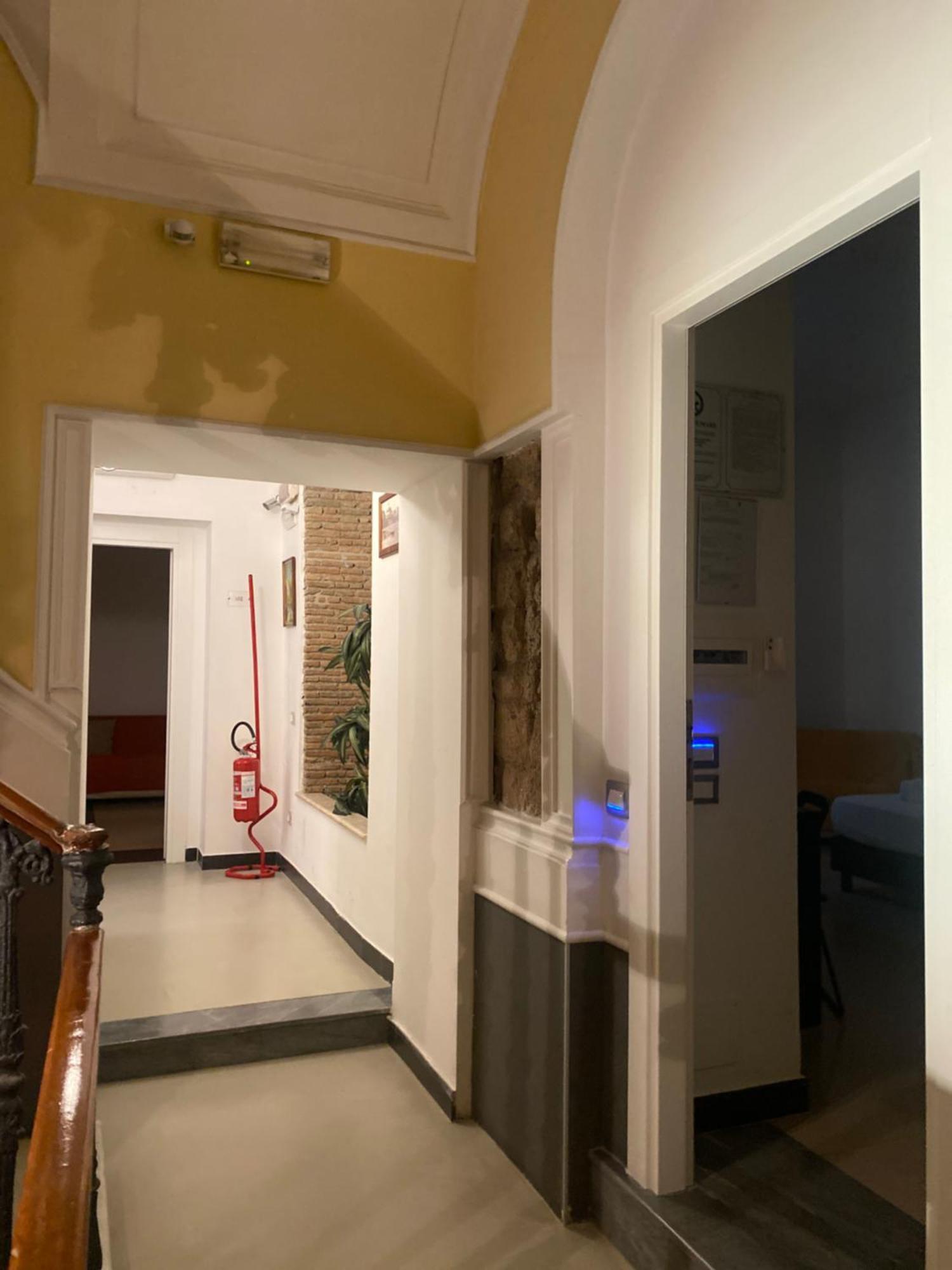 Hotel Plebiscito Aparthotel Naples Exterior photo