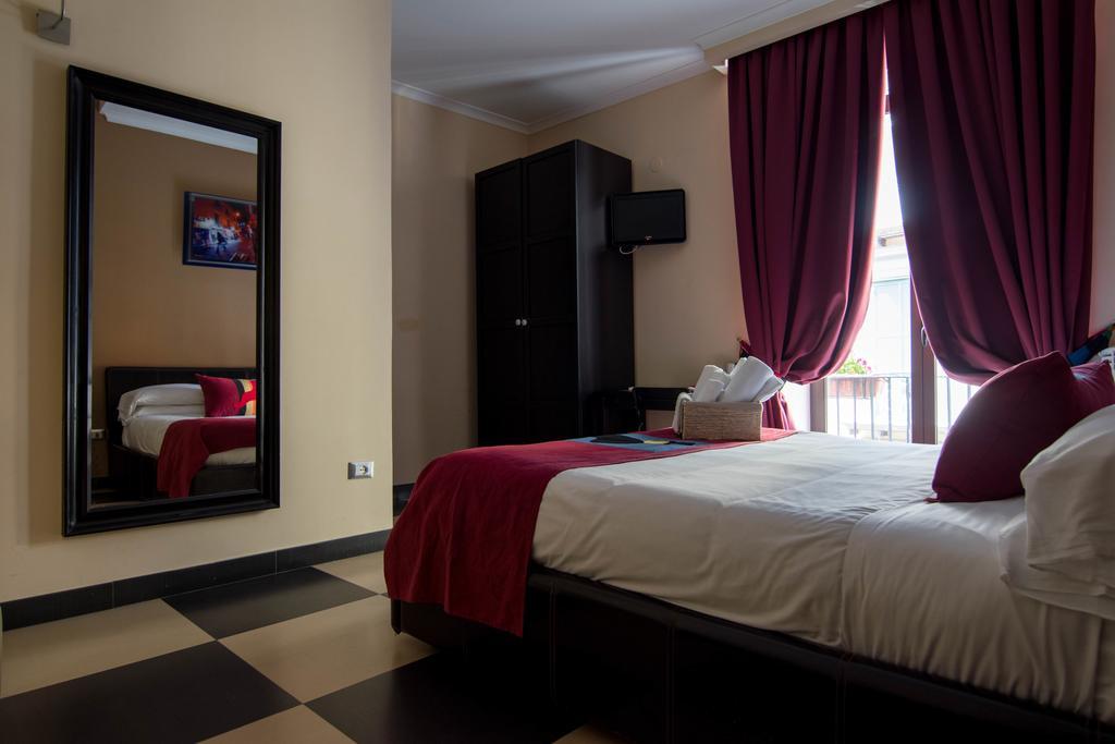 Hotel Plebiscito Aparthotel Naples Exterior photo