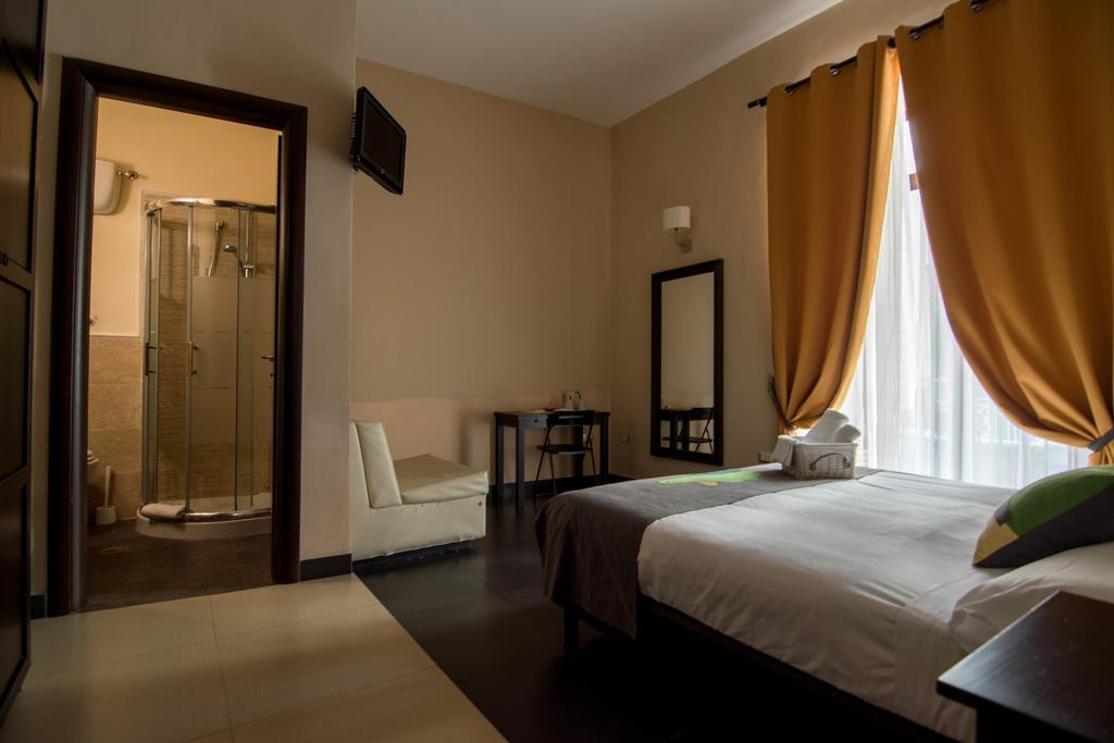 Hotel Plebiscito Aparthotel Naples Exterior photo
